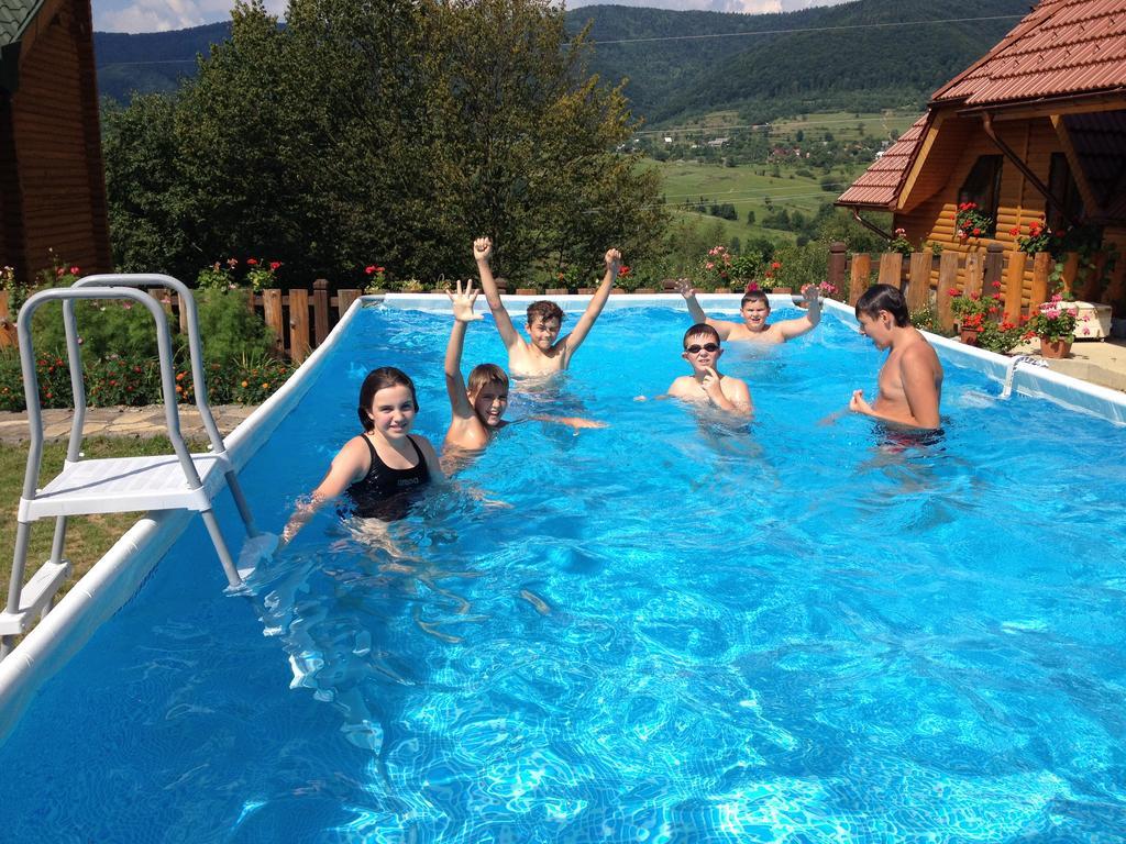 Sadyba Ertash Vyshka Esterno foto